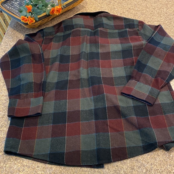 Northwest Territory Acrylic Plaid Button Up Shirt Large - Picture 10 of 17